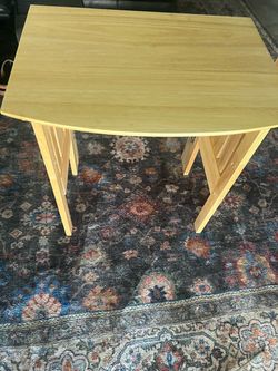 Foldable wood Children’s desk