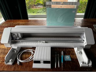 Silhouette Cameo 4 Pro ( Never used)