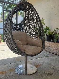 Outdoor Swivel Egg Chair with Pedestal Base - Gray Rattan