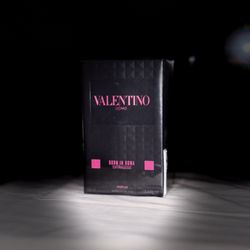 Valentino Born In Roma Extradose 