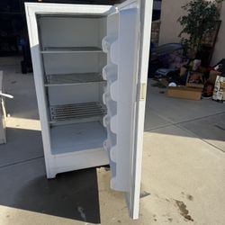 Freezer 28inches By 29 Inches 