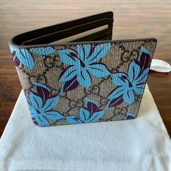 Gucci Wallet - GG Floral Canvas - Excellent Condition.