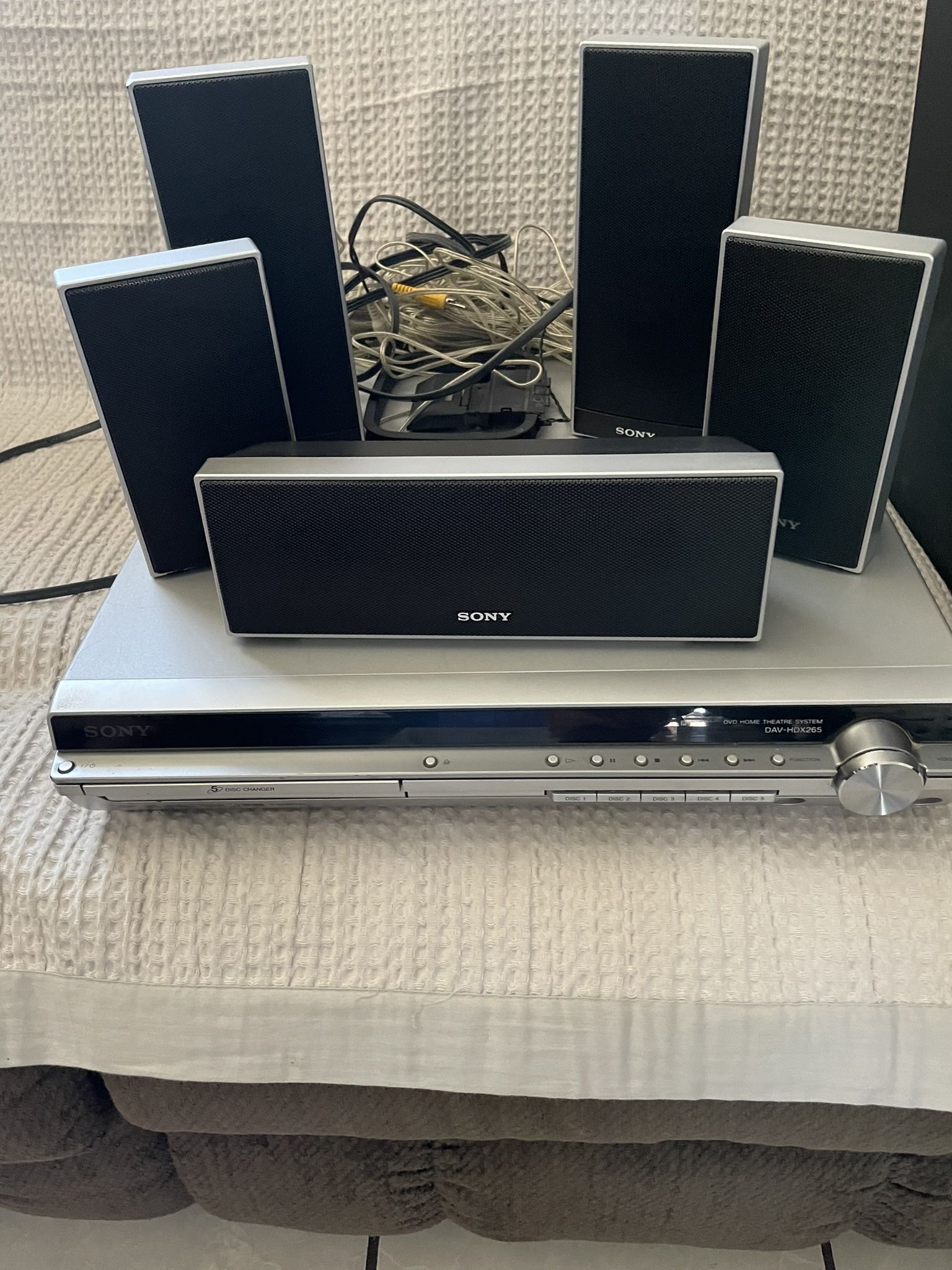 Sony DVD Home Theater System with Remote