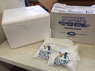 Insulated Shipper / Ice Chest with gel packs (Can Freeze)