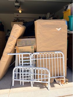 Toddler bed