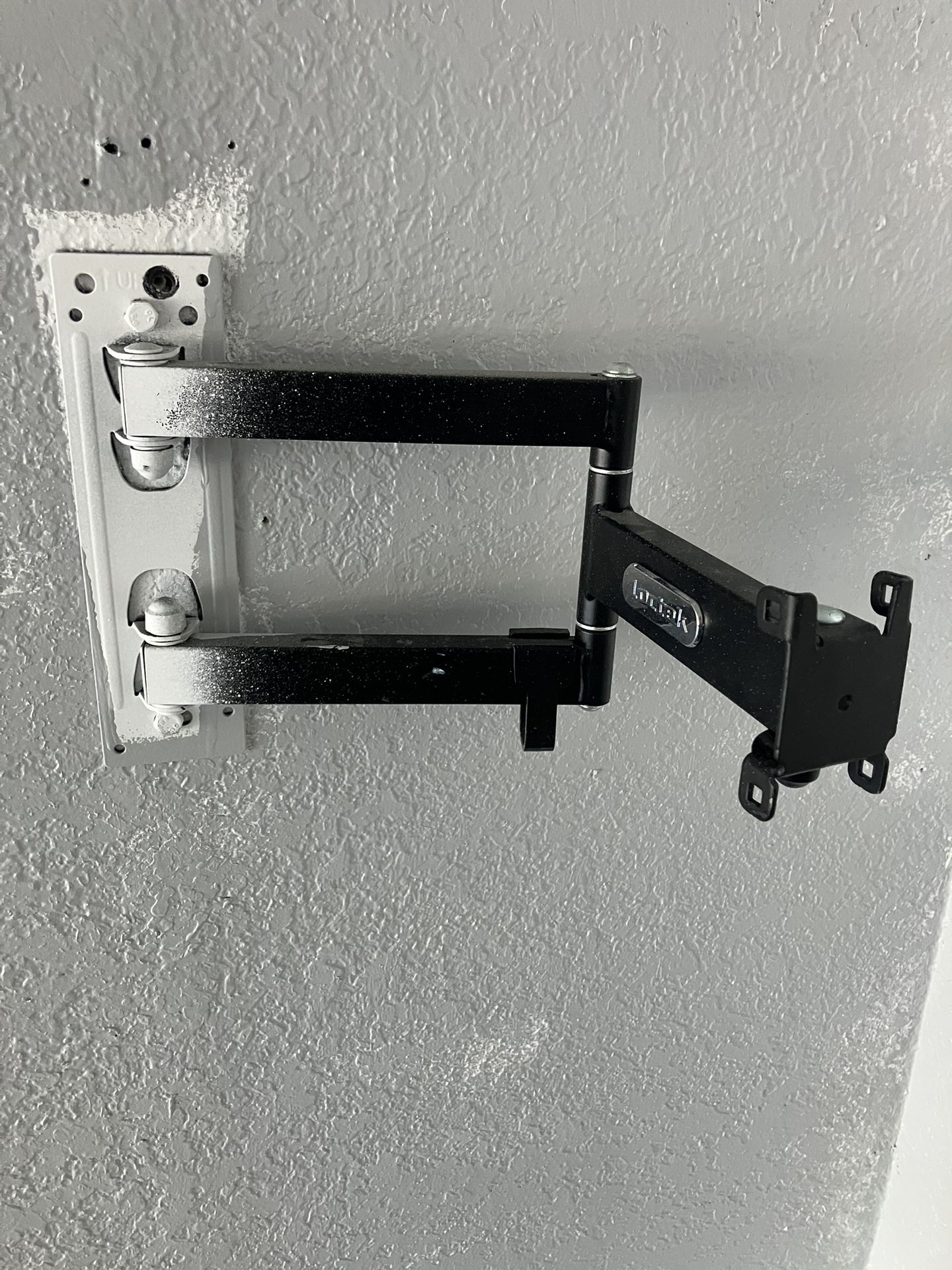 “Loctek” Collapsible Tv Mount