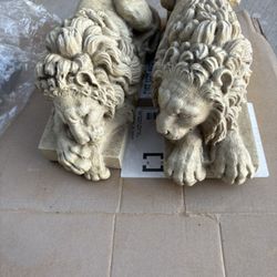 Lion Decoration 