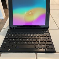 iPad 6th Generation 32 GB Capacity