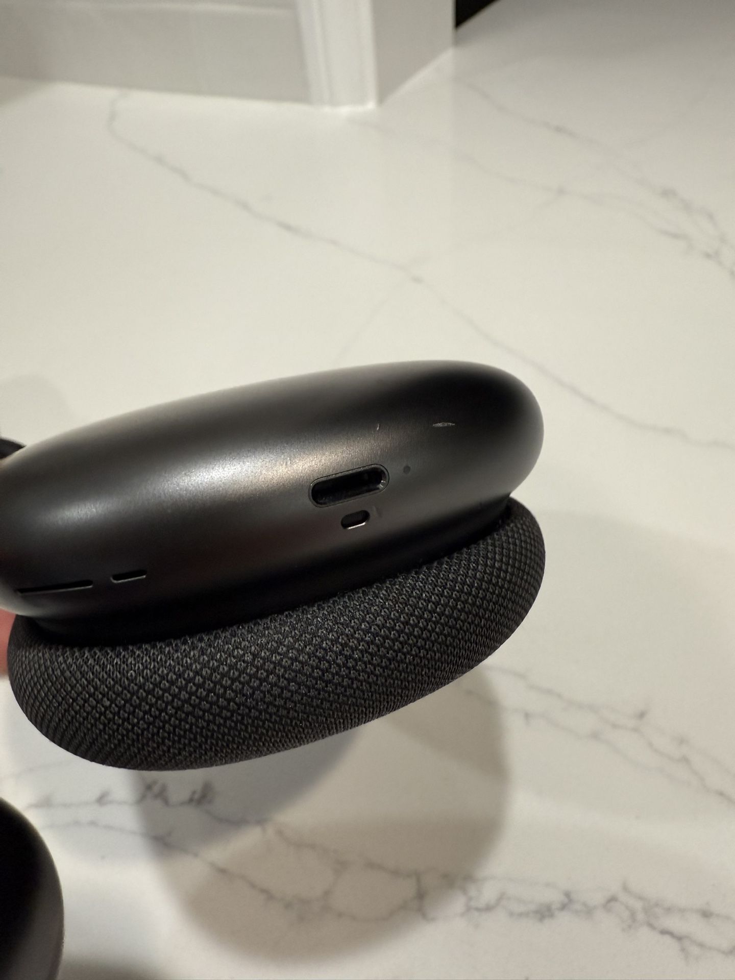 Apple AirPods Max's Black