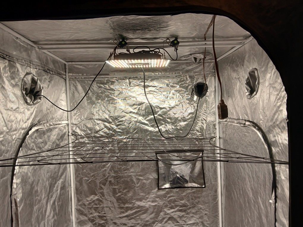 GROW TENT 4×4×7 , HYDROPONIC FLOOR