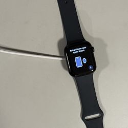 Apple Watch Series 9 (GPS), 45mm Midnight aluminum case with Midnight sport band (M/L)