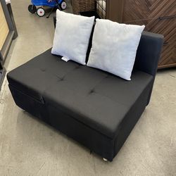 Small Love seat/ Otttoman 39”x26”x27”