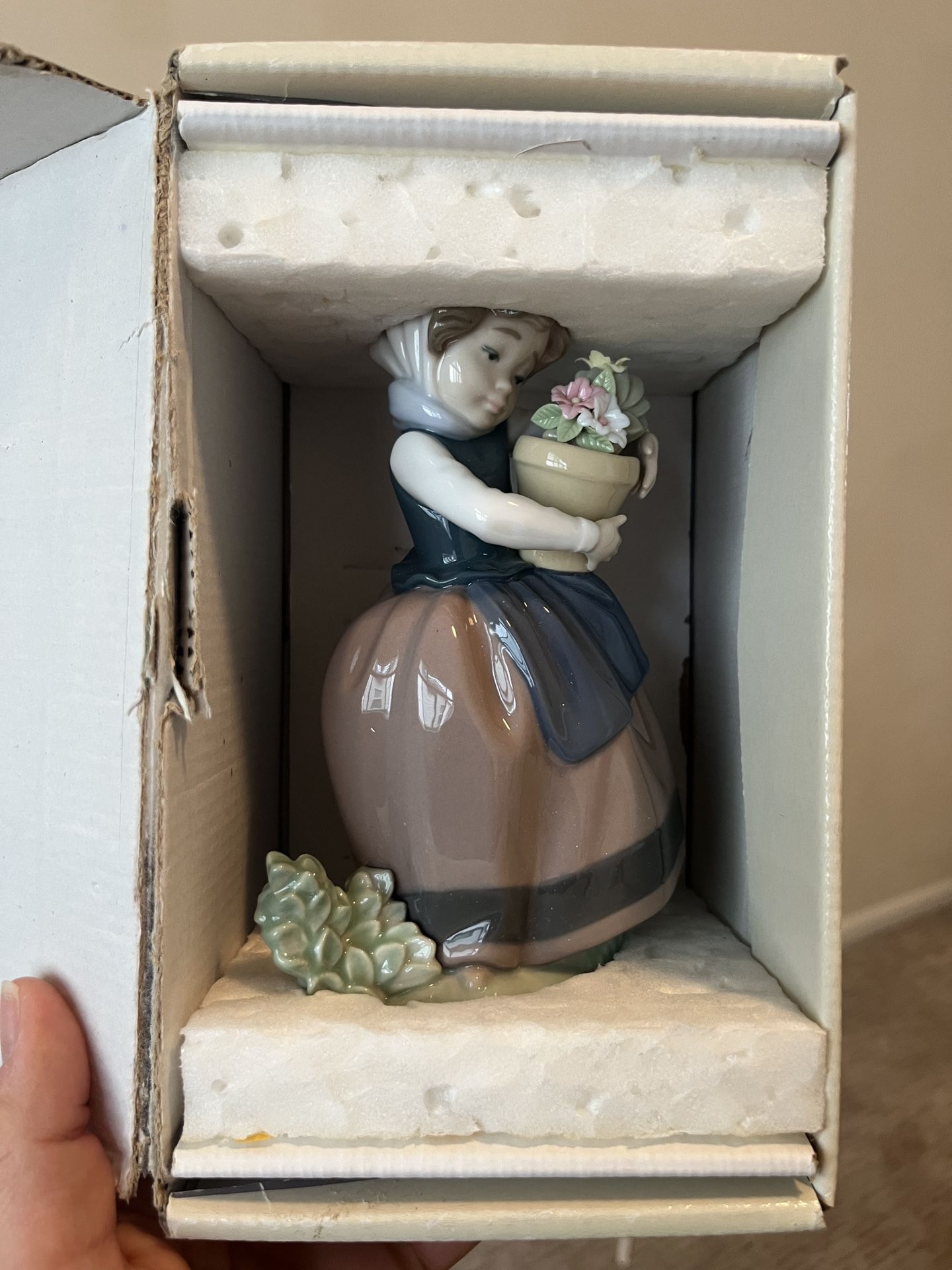 Lladro Figurines Set Flower Picking Girls