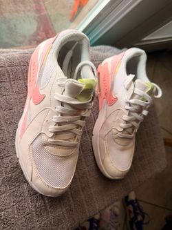 NIKE AIR SIZE 5Y