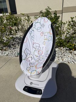 Baby electric rocking chair