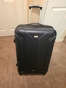 Black skyline hard shell suitcase