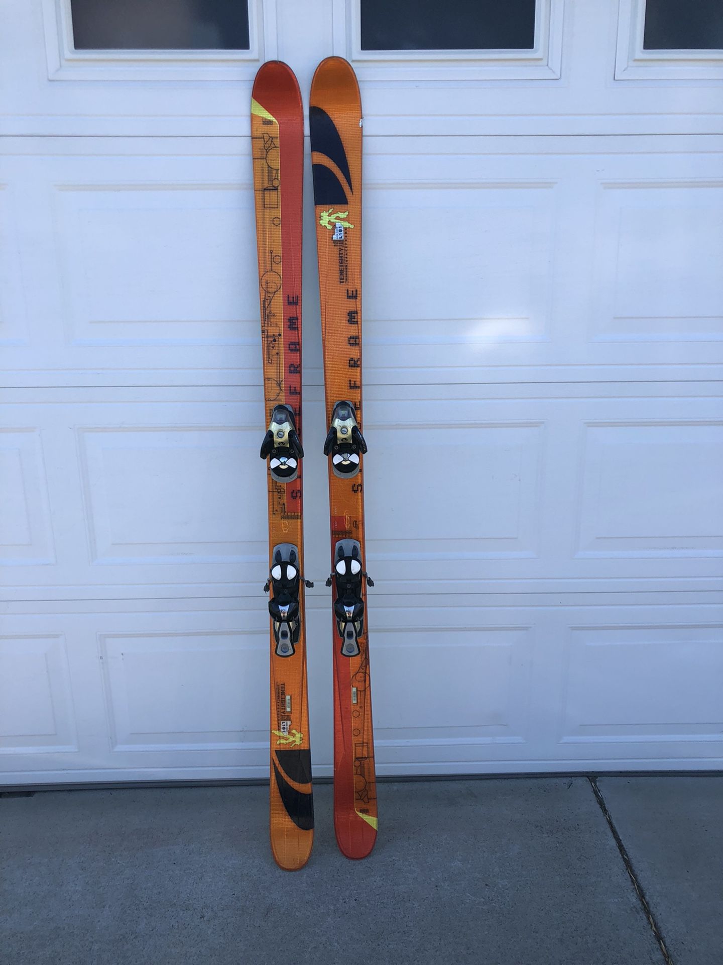 Skis 181 Salomon TENEIGHTY Twin Tip Skis w/S810 ti for Sale in San Jose, - OfferUp