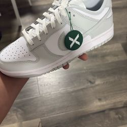 100