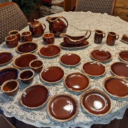 Hull Brown Drip Dishes