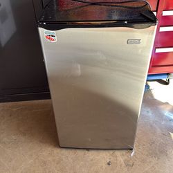 Mini Frig