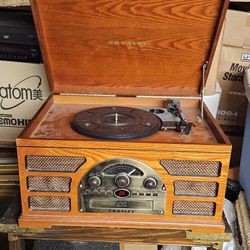 Crosley. LP player. $40