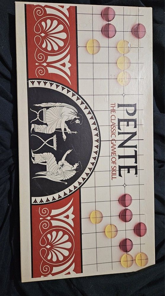 Pente board game, an abstract strategy game released by Parker Brothers in 1984.