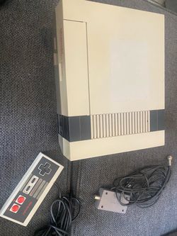 Nintendo NES Console with Controller and RF Adapter