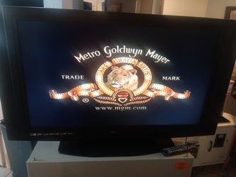 Lcd HD 42 In TV Olevia