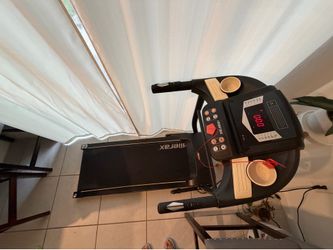 Merax Folding Electric Treadmill – Great Condition & Fully Working!