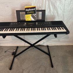 Yamaha Keyboard EW300