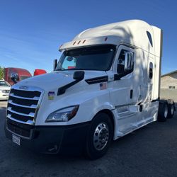 2020 Freightliner Cascadia 126
