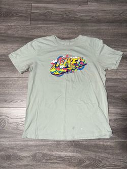 Nike The Nike Tee Men's Green Graphic Logo Crew Neck Short Sleeve T-Shirt M