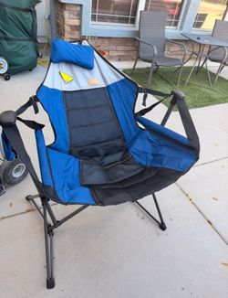Swinging chair