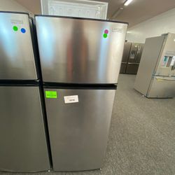 Vissani MDFF7SS 7.1 cu. ft. Top Freezer Refrigerator 00N 