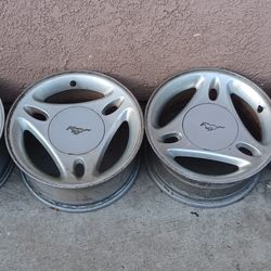 Ford Mustang Three Spoke Wheels *parts*