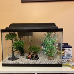 Aquarium / Fish tank 10 gal Ultimate Kit
