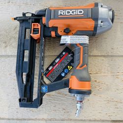 Ridgid Pneumatic 16-Gauge 2-1/2 in. Straight Finish Nailer with CLEAN DRIVE Technology