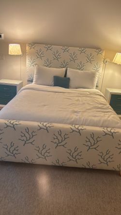 Queen bedroom set