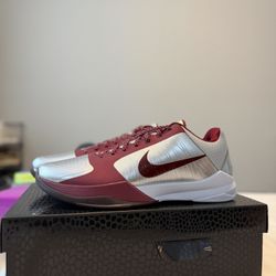 Kobe 5 Protro “Lower Merion Aces” 