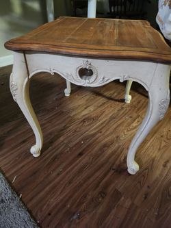 Ethan Allen  Refinished French Country  end table