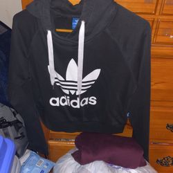 Adidas Sweater (XS)