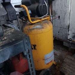 Dewalt Compressor
