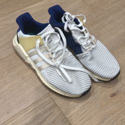 Men’s Adidas Sneakers Size 9