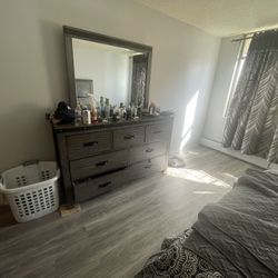 Full Bed Room With Mattress 