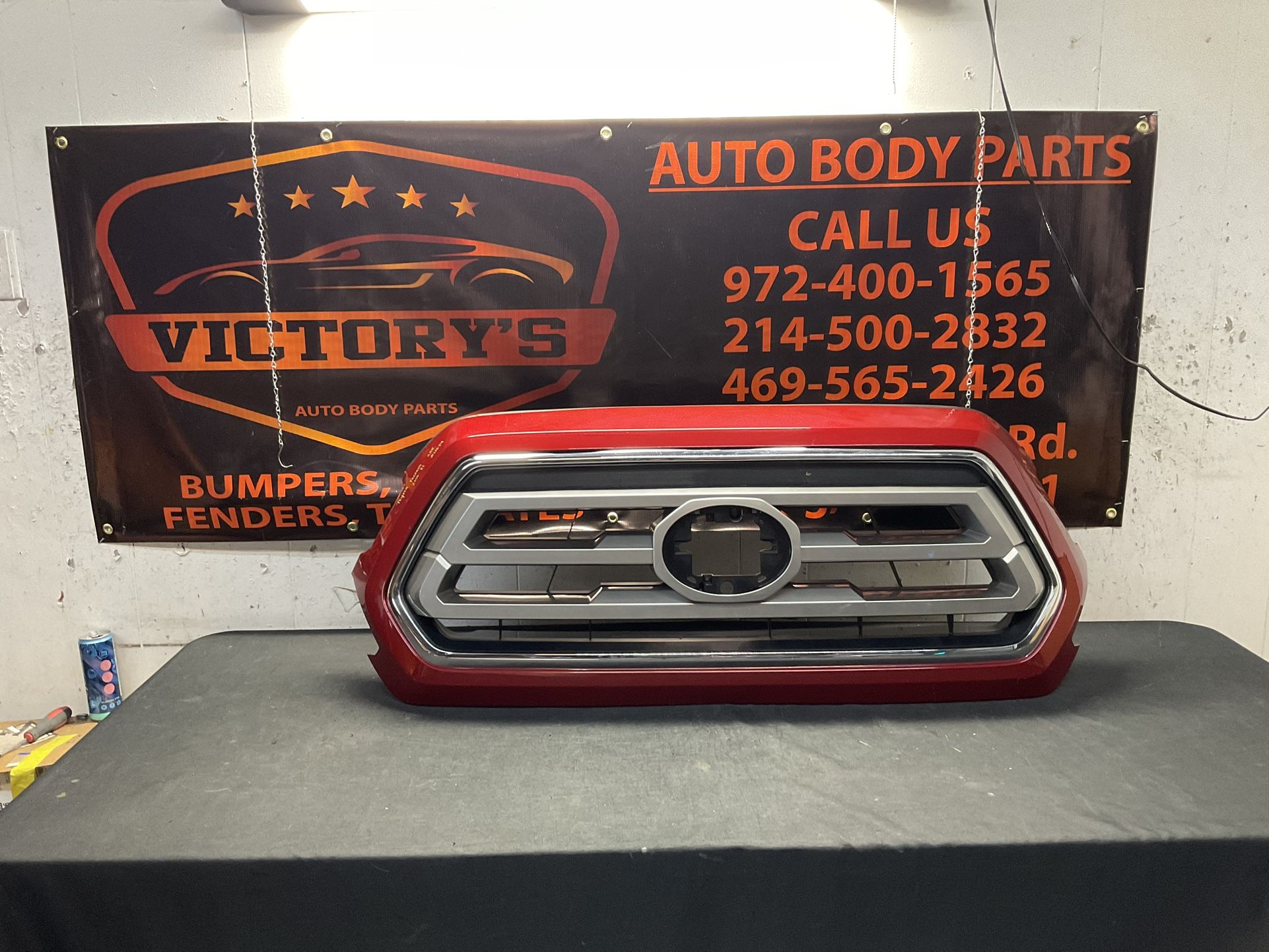 TOYOTA TACOMA 2016-2021 GRILLE OEM