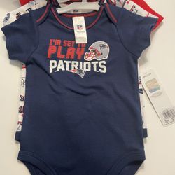 NFL Patriots Onesie 3-6 M