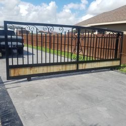Gate And Motor 
