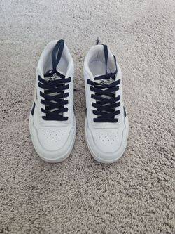 Reebok snickers