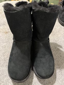 Boots Ugg Size 7 Like New No Damage 