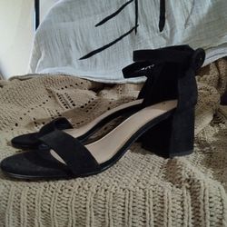 Black Heels Size 8 